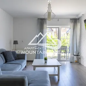 https://apartament-dworcowa.szklarskaporebahotels.net